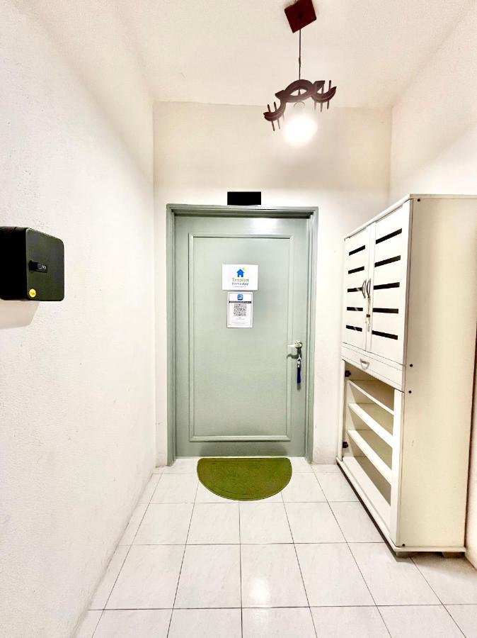 Tropika Homestay Bangi With 3 Bedrooms Kajang Eksteriør billede
